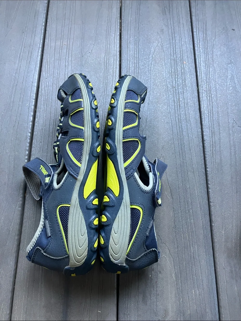 Merrell Kids Navy and Lime Sport Water Shoes Size 7M